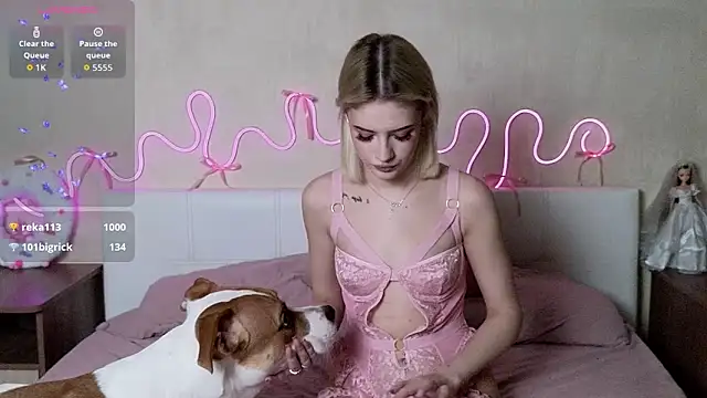 Betty_Blamee's cam snapshot