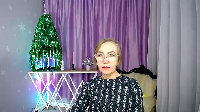 queen_a_n_i's cam snapshot