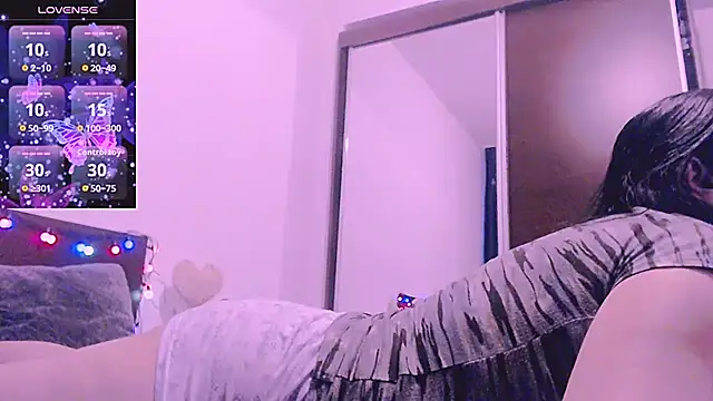 _magic_smile_11's cam snapshot