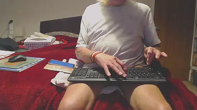 WaverlyKernow live sex cam