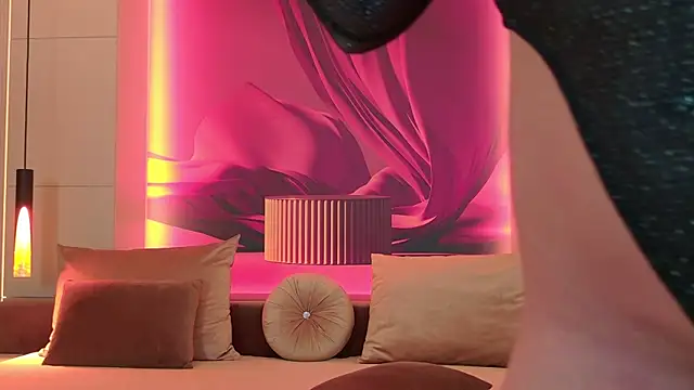 RubyLuxee's cam snapshot