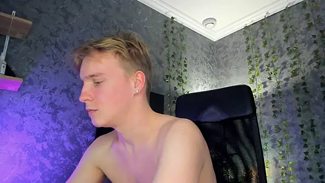 AlexxSweet live sex cam