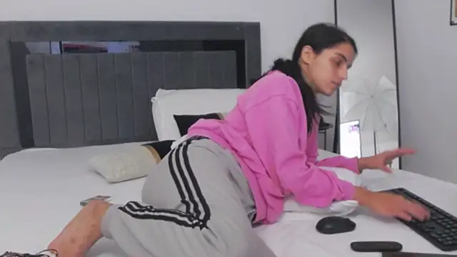 SoniaMoonnn live sex cam