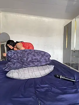 Iam-Sharifa's cam snapshot