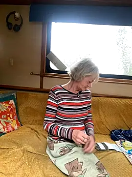 ladyboatlady's cam snapshot