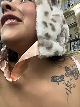 Sweet_milady's cam snapshot