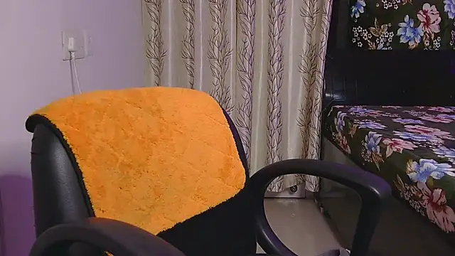 Hey_Jully's cam snapshot