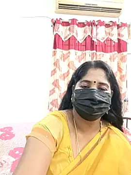 tamil-aunt's cam snapshot