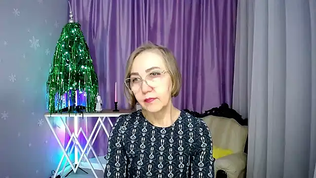 queen_a_n_i's cam snapshot