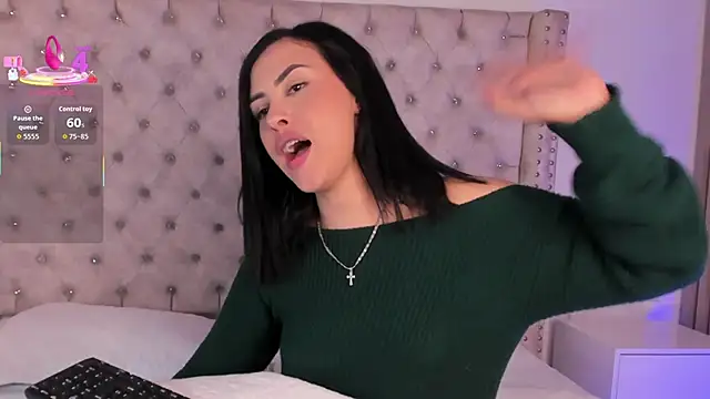 Maya_Bluee live sex cam