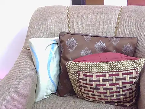 cute_zaraa's cam snapshot