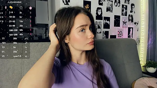 lovelyalivia's cam snapshot