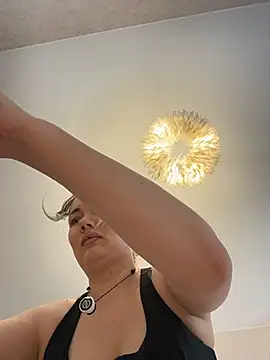 LianaCruz__'s cam snapshot