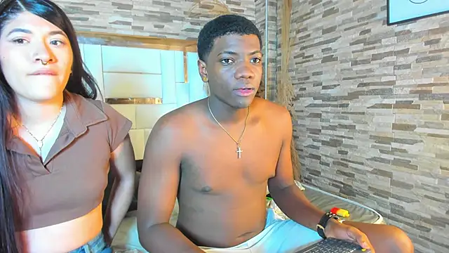 BlackKing_and_Artemisa live sex cam