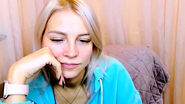 FoxyKathryn's cam snapshot