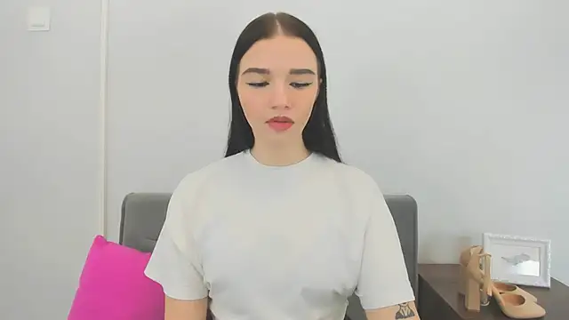 AvaTasty69's web cam