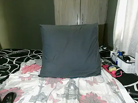 WetwetPussy31's cam snapshot