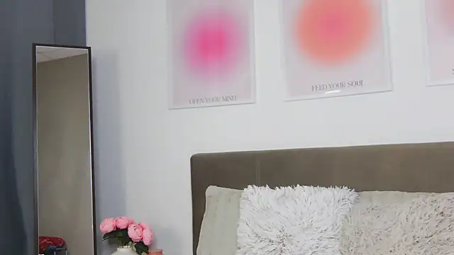 VioletiSwone's cam snapshot