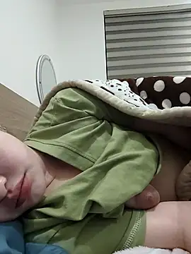 Nhi999's cam snapshot