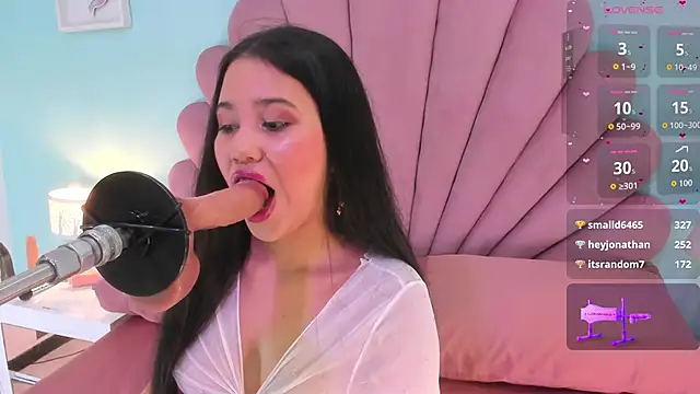 emma_clarke_'s cam snapshot