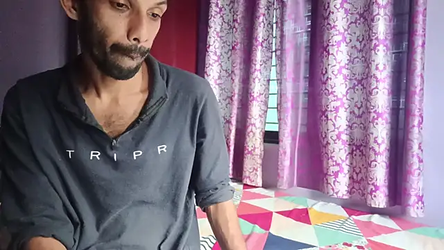 Naughtyk13's cam snapshot