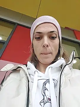 SheTheDeeevil's cam snapshot