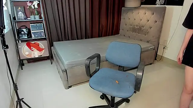 asianblackbigcock's cam snapshot