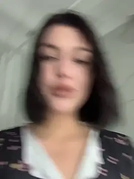 KikiWatson live sex cam