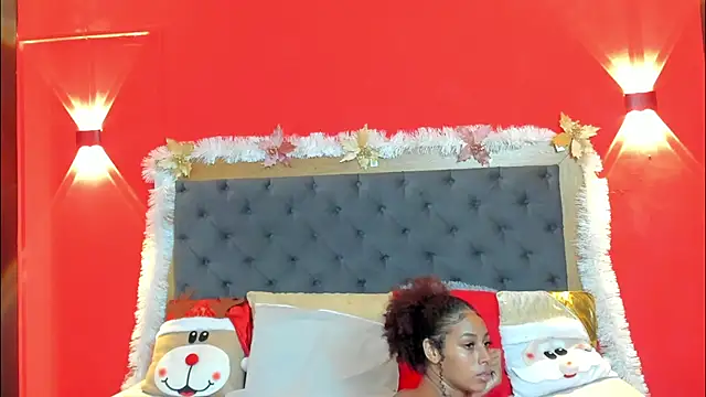 YayaHilton's cam snapshot