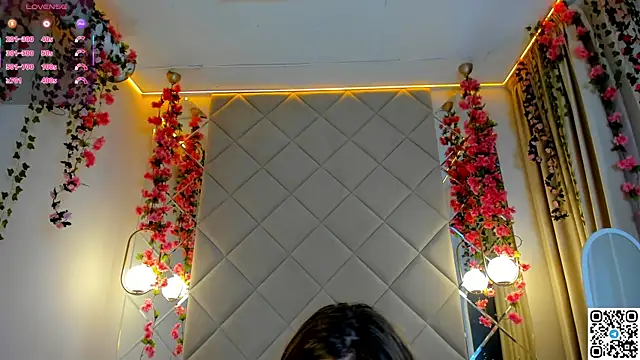 Chloee_White's cam snapshot