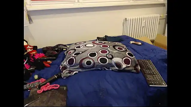 Alexie33's cam snapshot