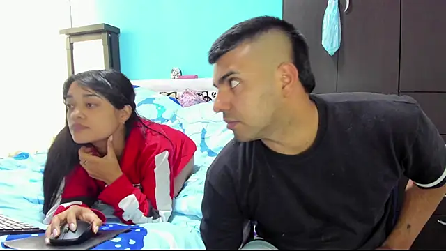 LazyandSniffer28's cam snapshot