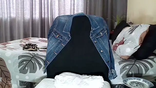 BlaqPam's cam snapshot