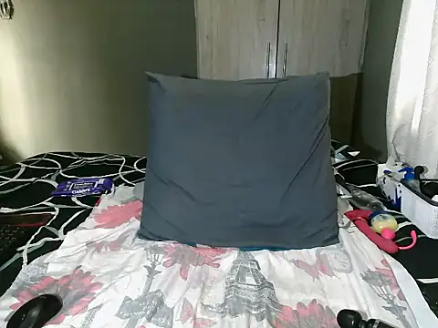 WetwetPussy31's cam snapshot