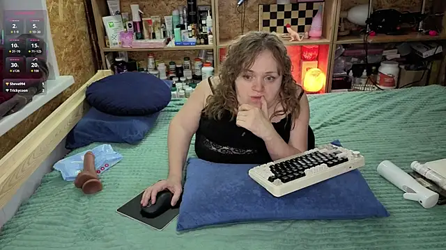 MiniNatalie's cam snapshot