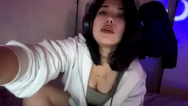 Lolamein's cam snapshot