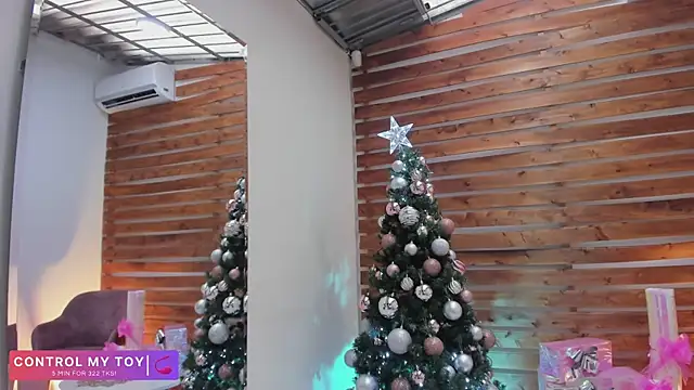 _MeganRain's cam snapshot