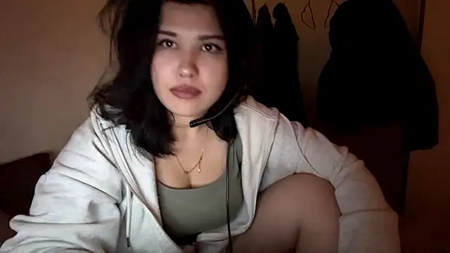 Lolamein's cam snapshot