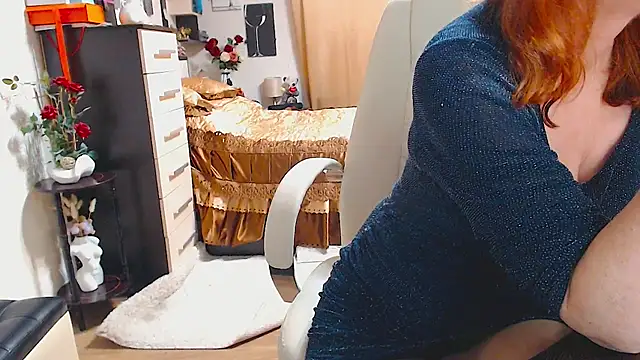 CrazyMomy's cam snapshot