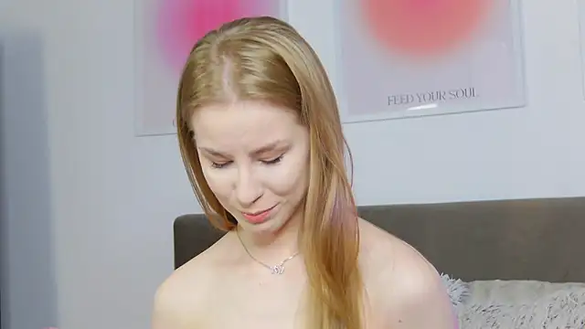 VioletiSwone's cam snapshot