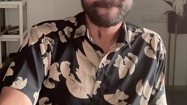 MakeMeAwareAah's cam snapshot