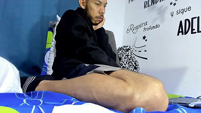 Aronxxs live sex cam