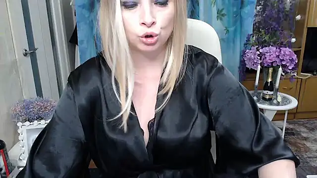 Mika_Passion's cam snapshot