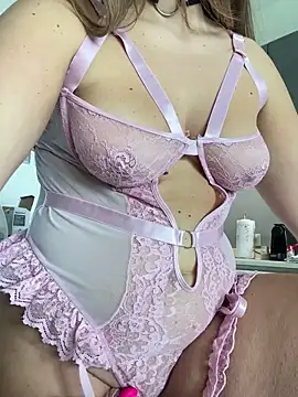 -Angelina's cam snapshot