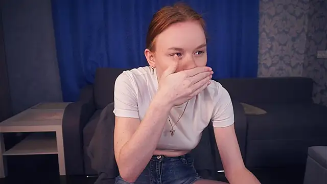 KarlynGow's cam snapshot