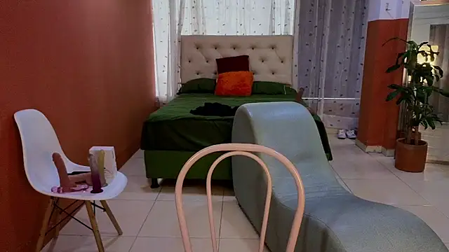 camil_milfdream's cam snapshot