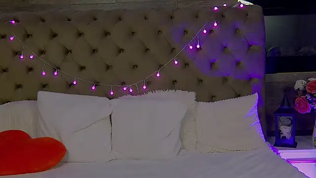 CharmingLilith's cam snapshot