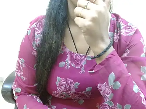 LovingPihu's cam snapshot