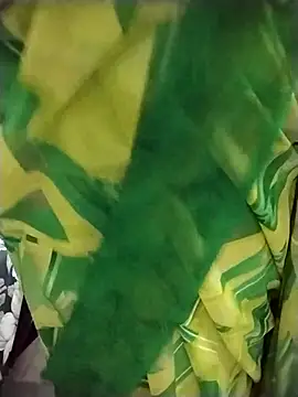 Miss_sruthi's cam snapshot