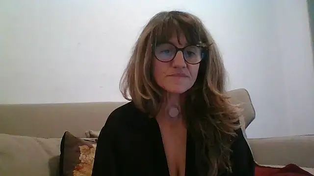 Cristy49's cam snapshot